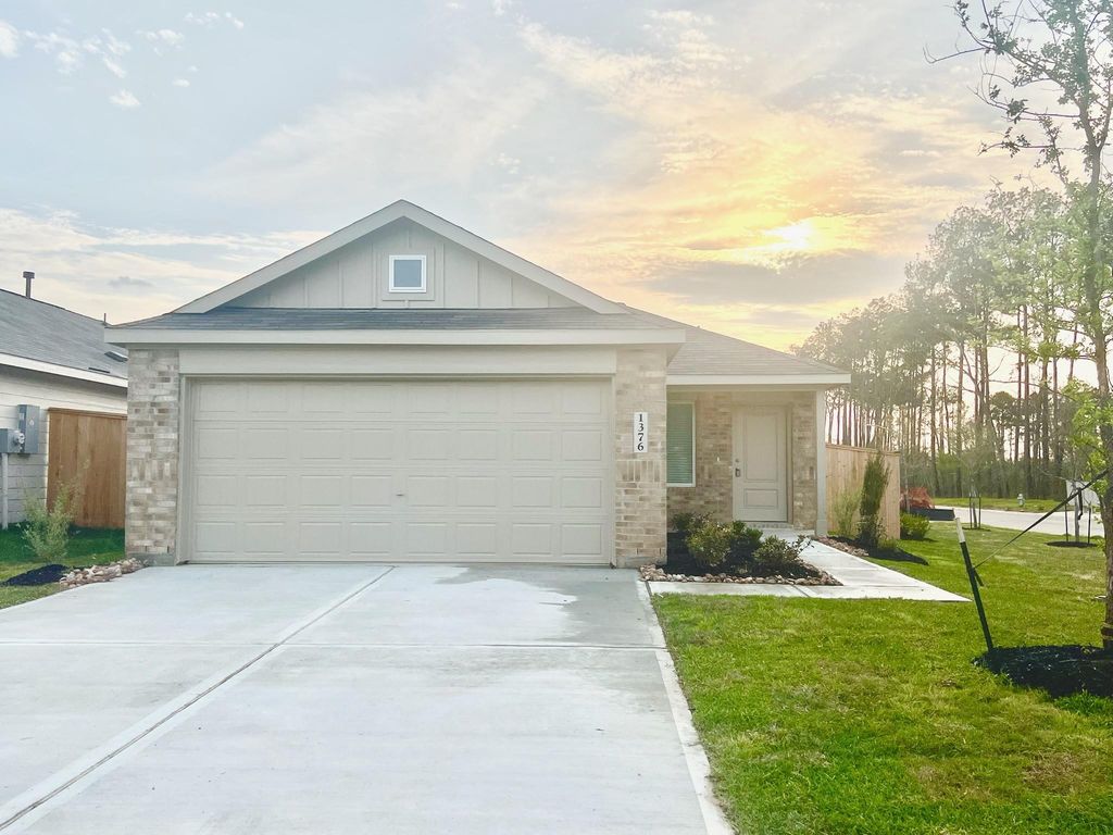 1376 Diamond Carnation Drive, Conroe, TX 77301