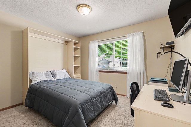 22280 Quail Run Circle 2, South Lyon City, MI 48178