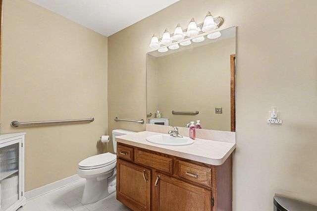 22280 Quail Run Circle 2, South Lyon City, MI 48178