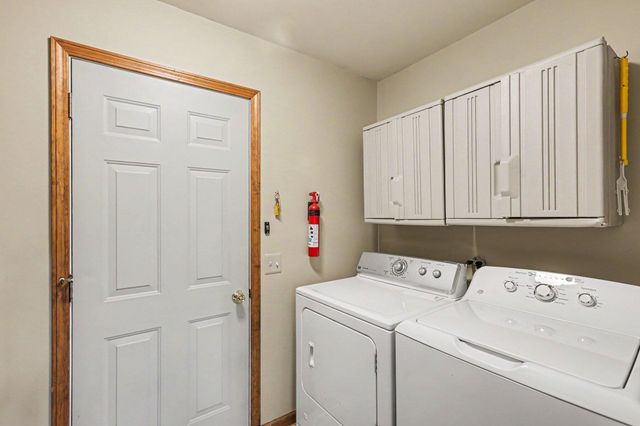 22280 Quail Run Circle 2, South Lyon City, MI 48178