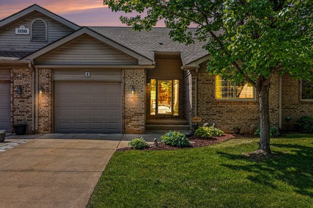 22280 Quail Run Circle 2, South Lyon City, MI 48178