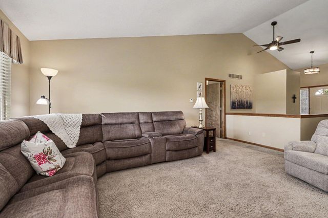 22280 Quail Run Circle 2, South Lyon City, MI 48178