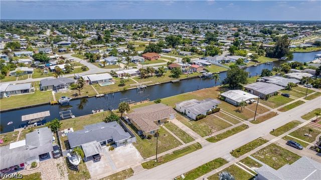 859 Conreid DR NE, Port Charlotte, FL 33952