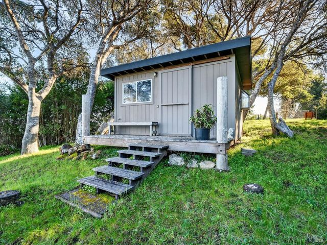 20 Redwood Ave, Inverness, CA 94937