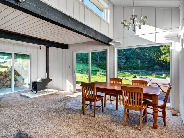 20 Redwood Ave, Inverness, CA 94937