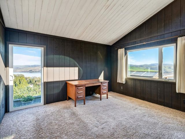 20 Redwood Ave, Inverness, CA 94937