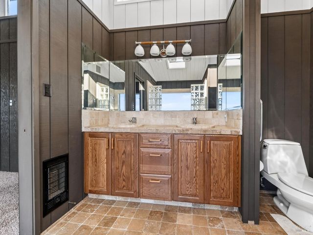 20 Redwood Ave, Inverness, CA 94937