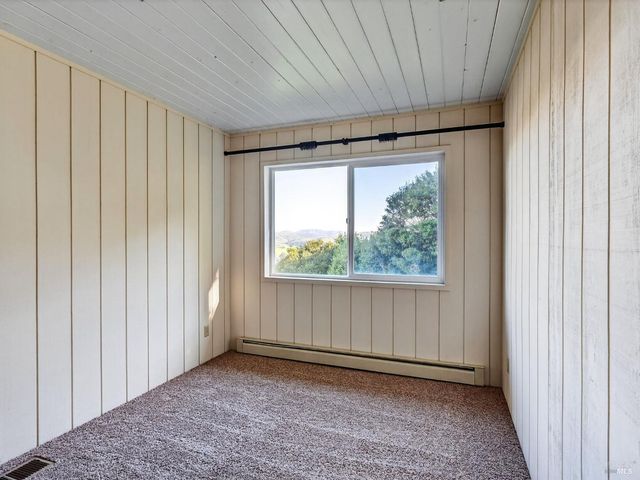 20 Redwood Ave, Inverness, CA 94937