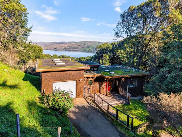 20 Redwood Ave, Inverness, CA 94937