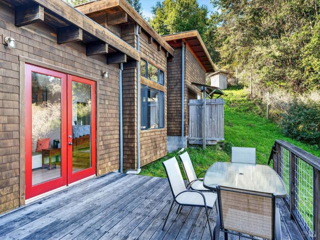 20 Redwood Ave, Inverness, CA 94937