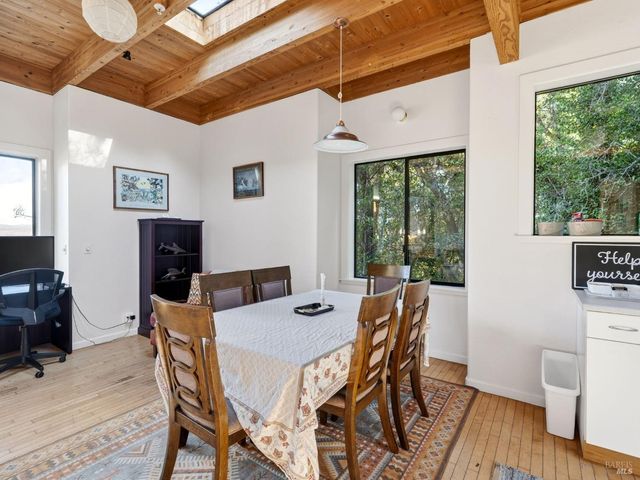 20 Redwood Ave, Inverness, CA 94937