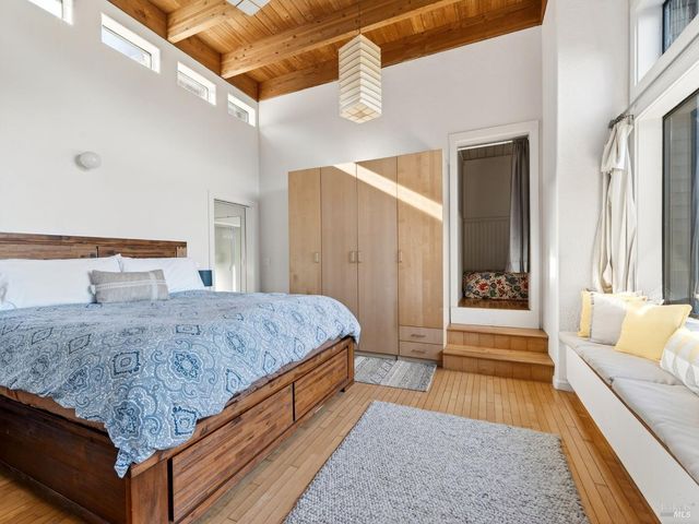 20 Redwood Ave, Inverness, CA 94937