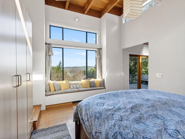 20 Redwood Ave, Inverness, CA 94937