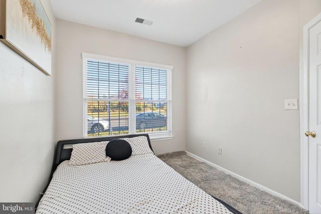 25065 RIDING CENTER DR, Chantilly, VA 20152