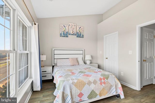 25065 RIDING CENTER DR, Chantilly, VA 20152