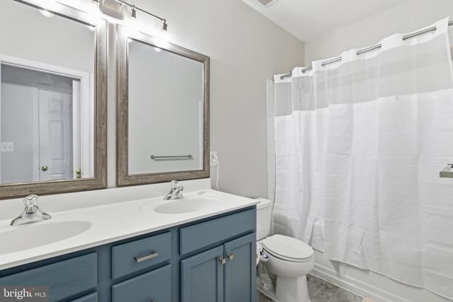 25065 RIDING CENTER DR, Chantilly, VA 20152