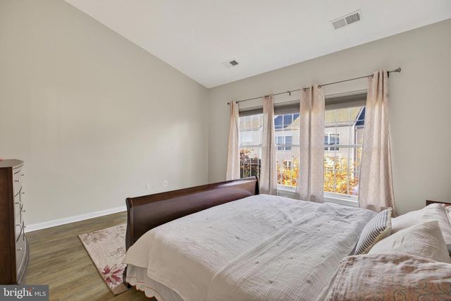 25065 RIDING CENTER DR, Chantilly, VA 20152