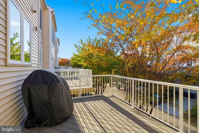 25065 RIDING CENTER DR, Chantilly, VA 20152