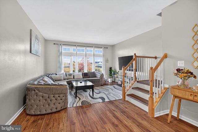 25065 RIDING CENTER DR, Chantilly, VA 20152