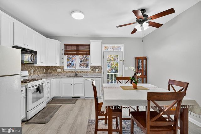 25065 RIDING CENTER DR, Chantilly, VA 20152