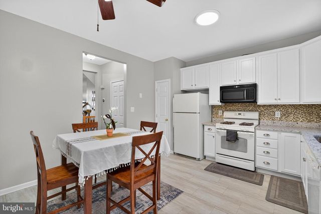 25065 RIDING CENTER DR, Chantilly, VA 20152