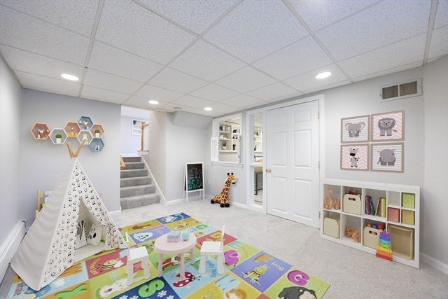 18 Northway St, Holliston, MA 01746