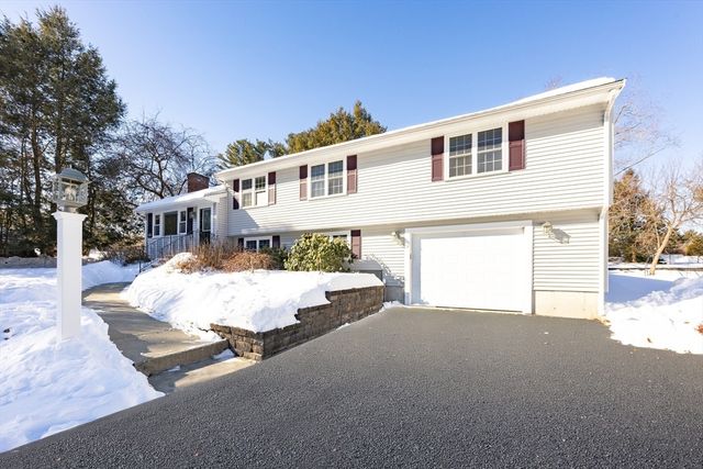 18 Northway St, Holliston, MA 01746