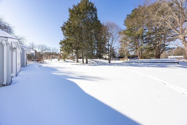 18 Northway St, Holliston, MA 01746