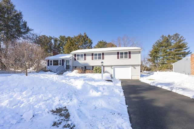 18 Northway St, Holliston, MA 01746
