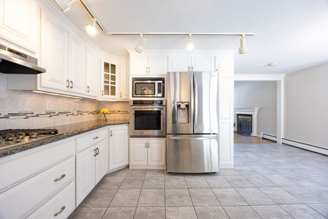 18 Northway St, Holliston, MA 01746