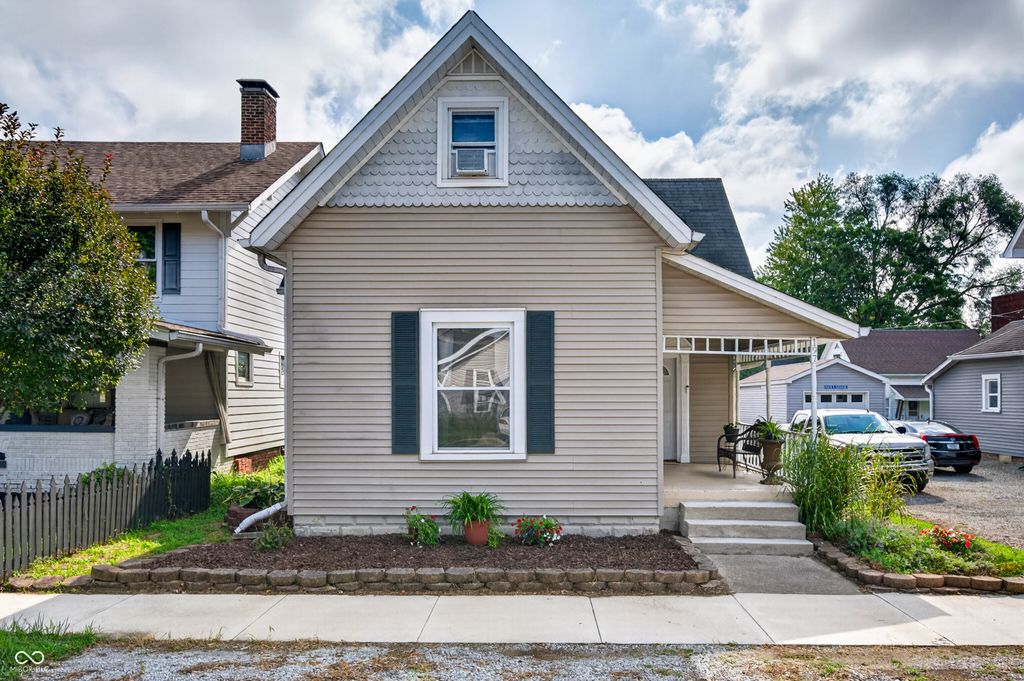 197 Hurricane Street, Franklin, IN 46131