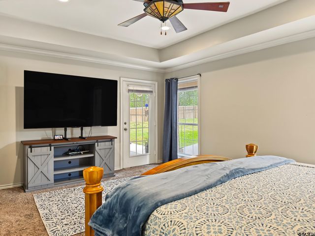 11237 Willow Oak Ln, Tyler, TX 75703