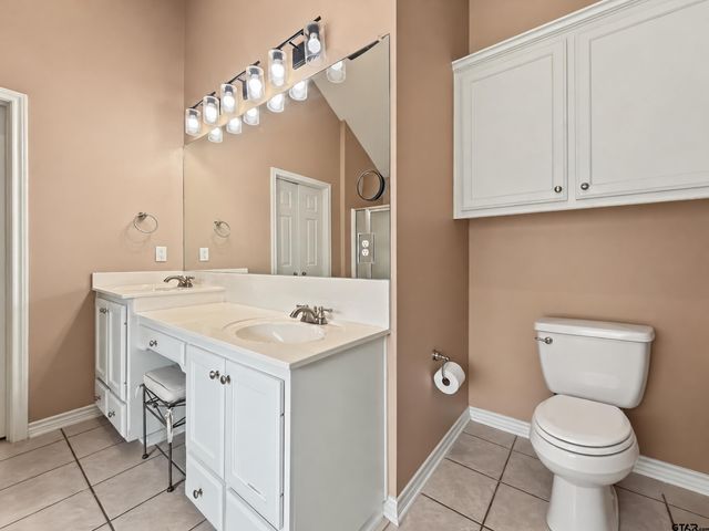 11237 Willow Oak Ln, Tyler, TX 75703