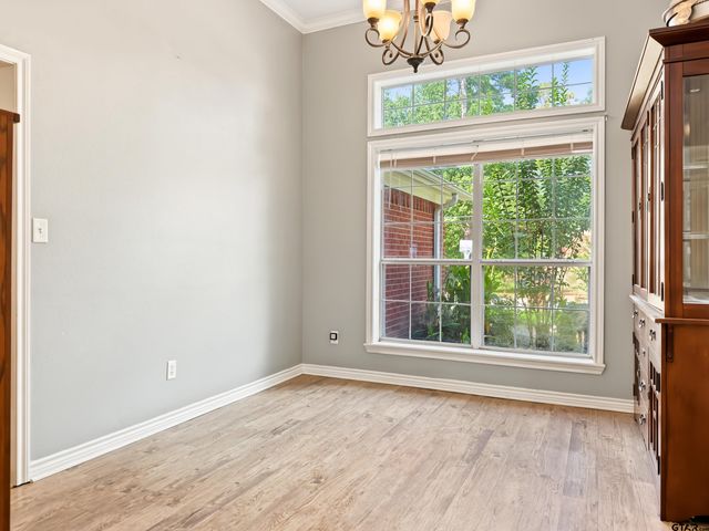 11237 Willow Oak Ln, Tyler, TX 75703