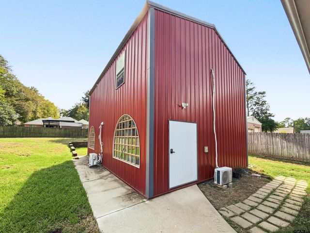 11237 Willow Oak Ln, Tyler, TX 75703