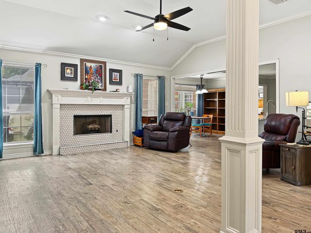 11237 Willow Oak Ln, Tyler, TX 75703