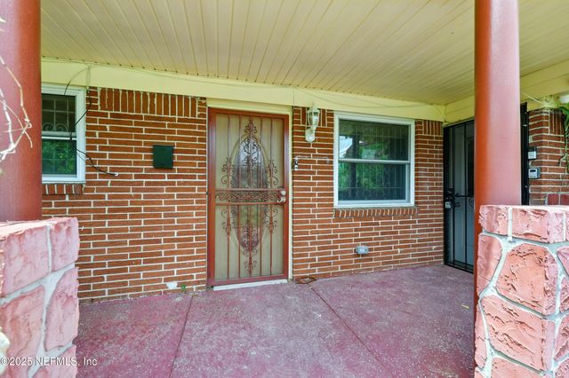 9408 EVESHAM Road, Jacksonville, FL 32208