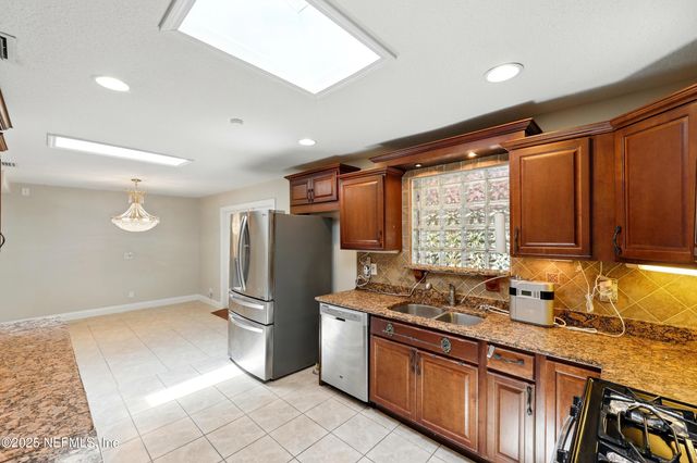 9408 EVESHAM Road, Jacksonville, FL 32208