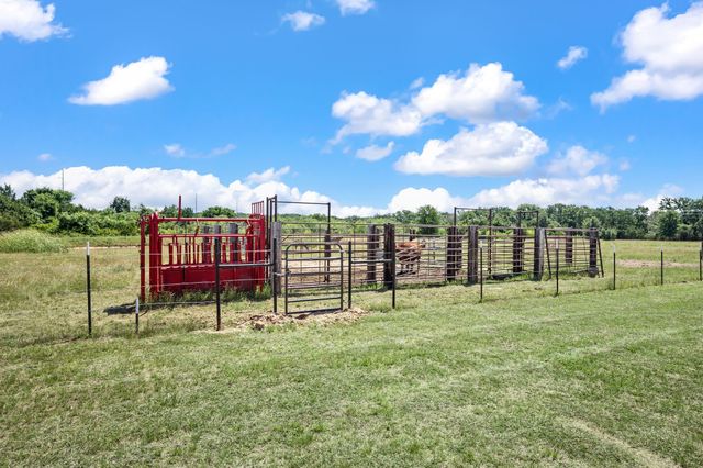 184 County Road 2484, Hico, TX 76457