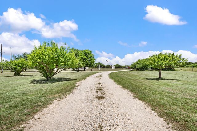 184 County Road 2484, Hico, TX 76457