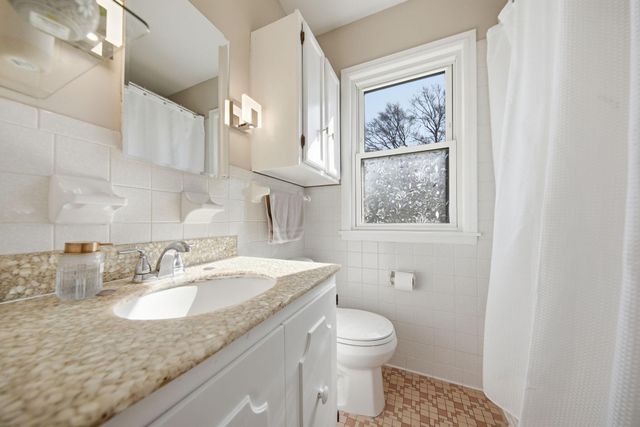 3137 Jersey Avenue S, Saint Louis Park, MN 55426