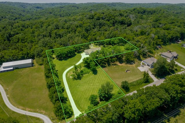 2022 Southport Rd, Culleoka, TN 38451