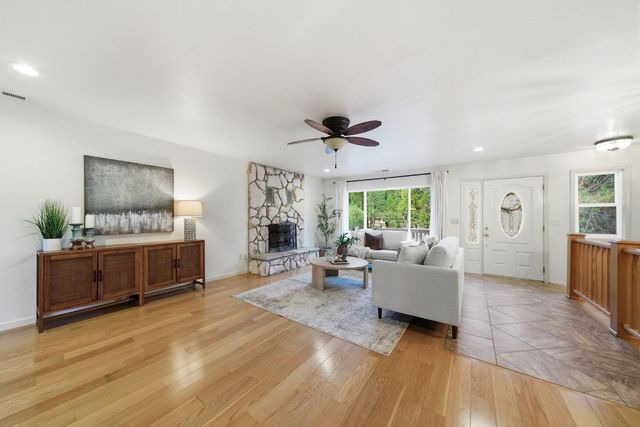 12880 Tabeau Ct, Pine Grove, CA 95665