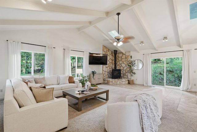 12880 Tabeau Ct, Pine Grove, CA 95665