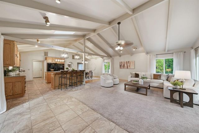 12880 Tabeau Ct, Pine Grove, CA 95665