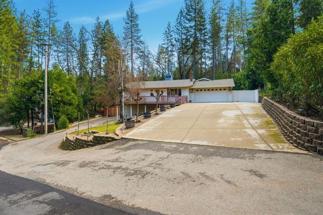 12880 Tabeau Ct, Pine Grove, CA 95665