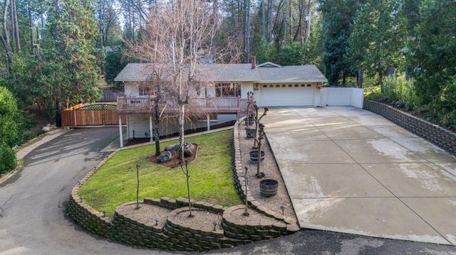 12880 Tabeau Ct, Pine Grove, CA 95665