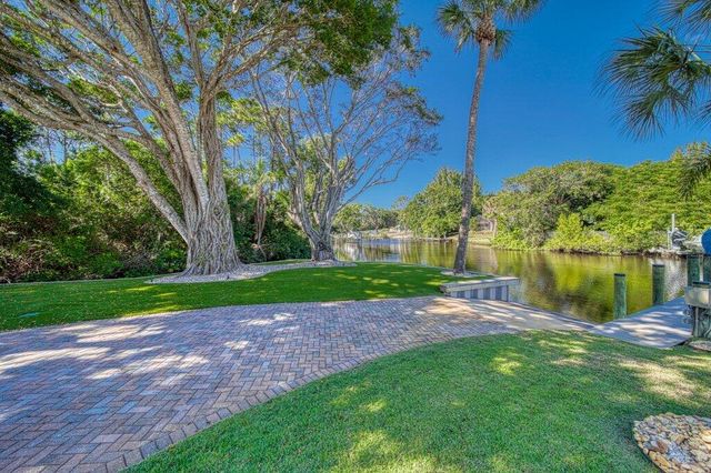 659 SW Bittern Street, Palm City, FL 34990