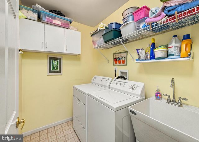 24 BEAR CREEK DR, Mantua, NJ 08051