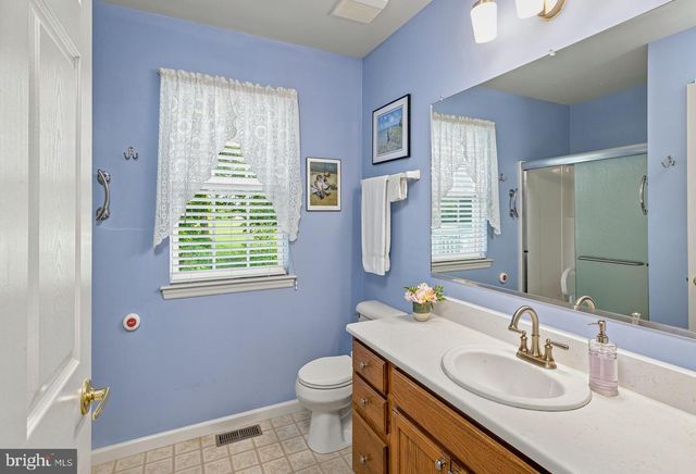 24 BEAR CREEK DR, Mantua, NJ 08051